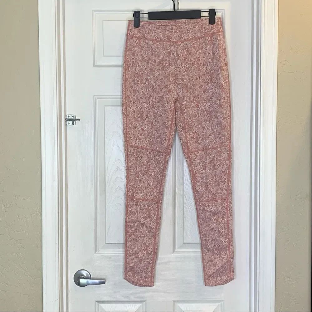 Gymshark Fleur Texture Leggings Size Medium Pink White